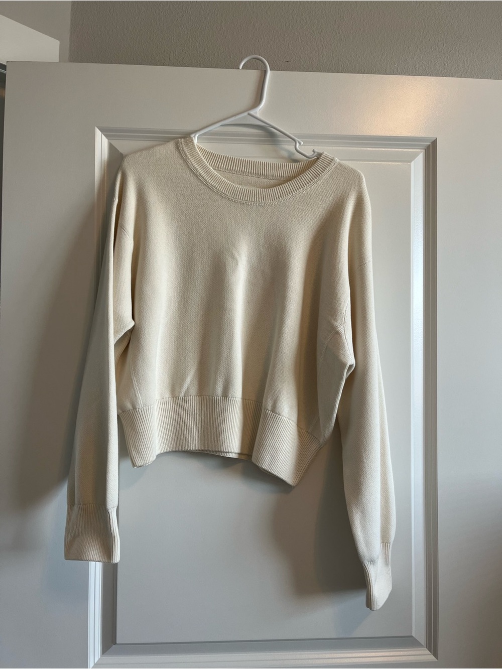 Aerie Cream sweater NWT, M.